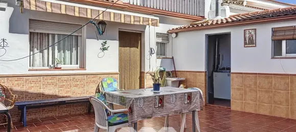 Casa de 4 dormitorios en Granada, Spain No. 163327 2