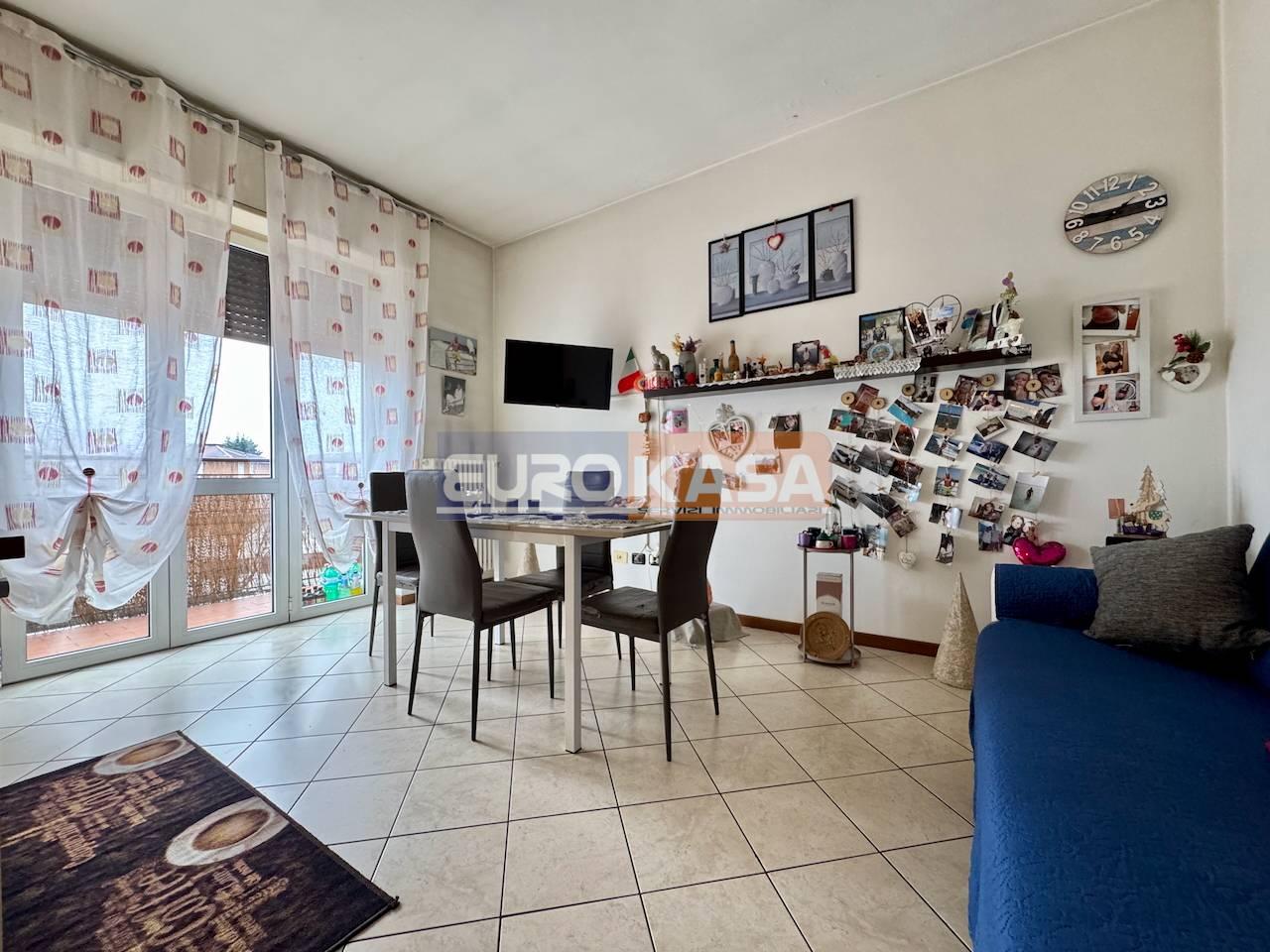 2 rooms Apartment in Osio Sotto, Italy No. 14599