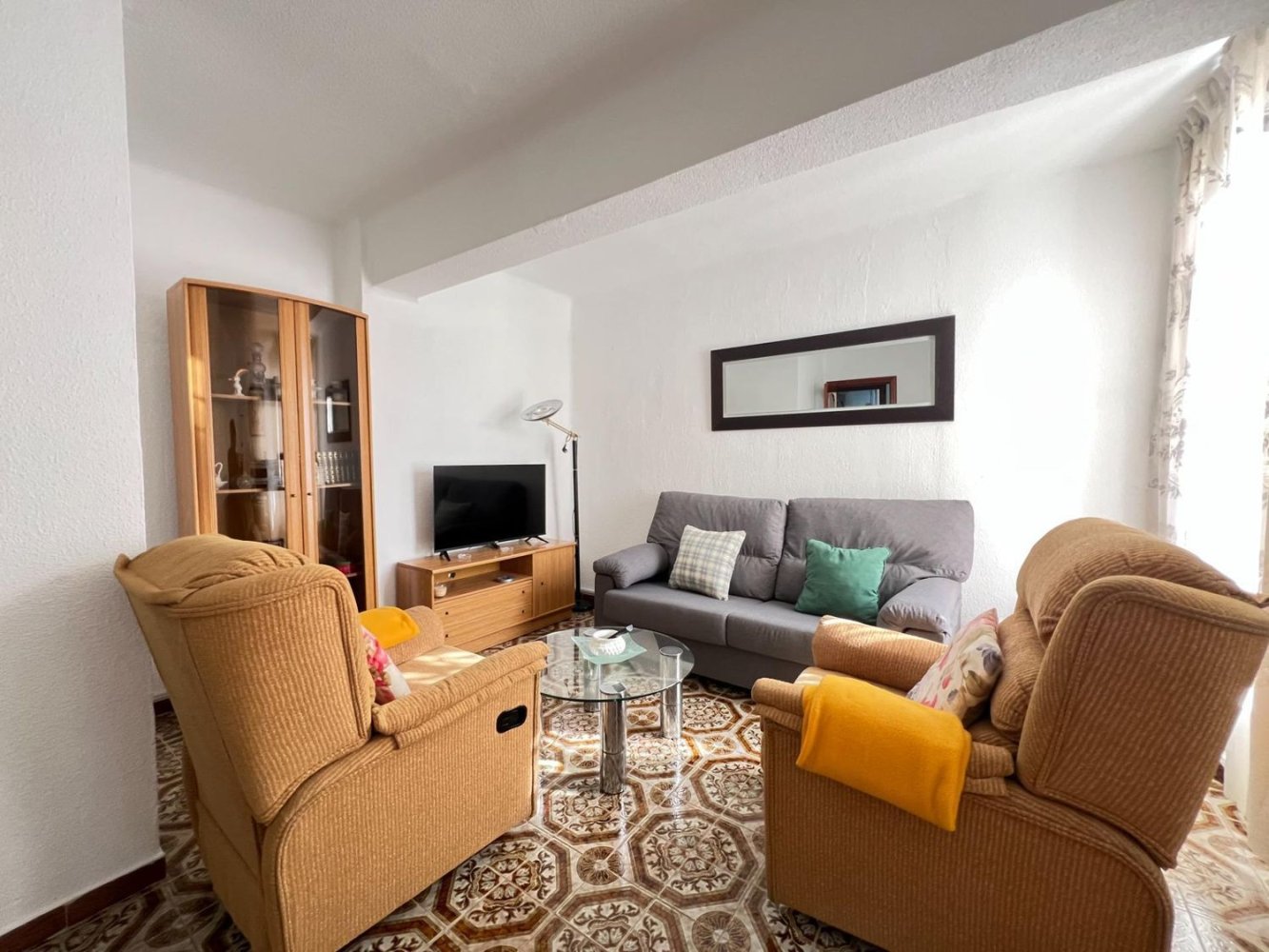3 bedrooms Apartment in Granada, Spain No. 149008