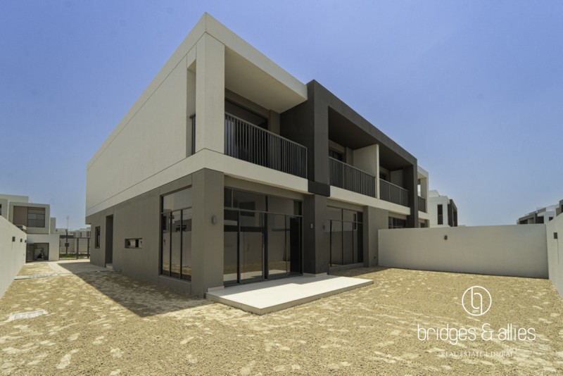 5 bedrooms Villa in Dubai South (Dubai World Central), UAE No. 124509