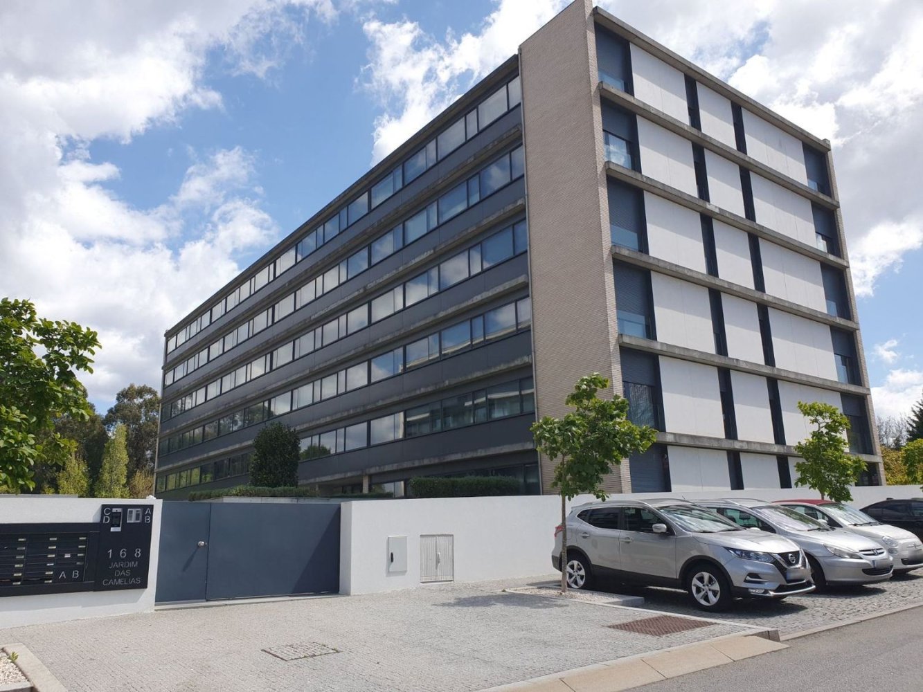 4 bedrooms Apartment in Vila Nova de Gaia, Portugal No. 355970