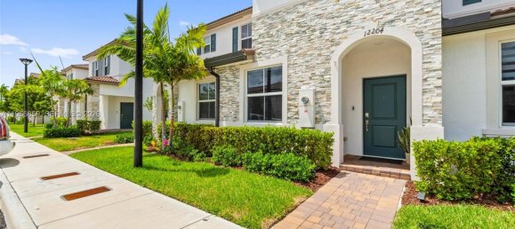 3 dormitorios villa en venta en Miami, Miami-Dade, Florida, USA № 615308 30