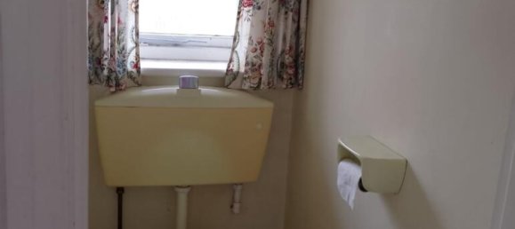 4 Schlafzimmer Bungalow in Leatherhead, United Kingdom, Nr. 10436 10