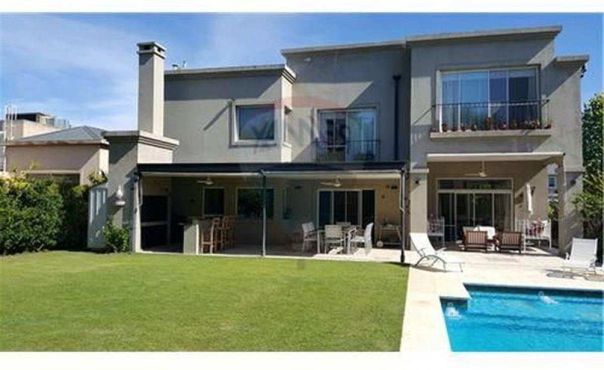 4 bedrooms House in Tigre, Argentina No. 8155