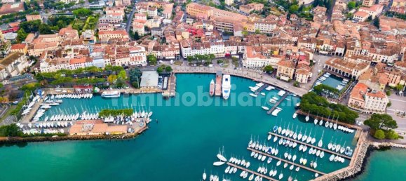 2 bedrooms Apartment in Desenzano del Garda, Italy No. 187860 5