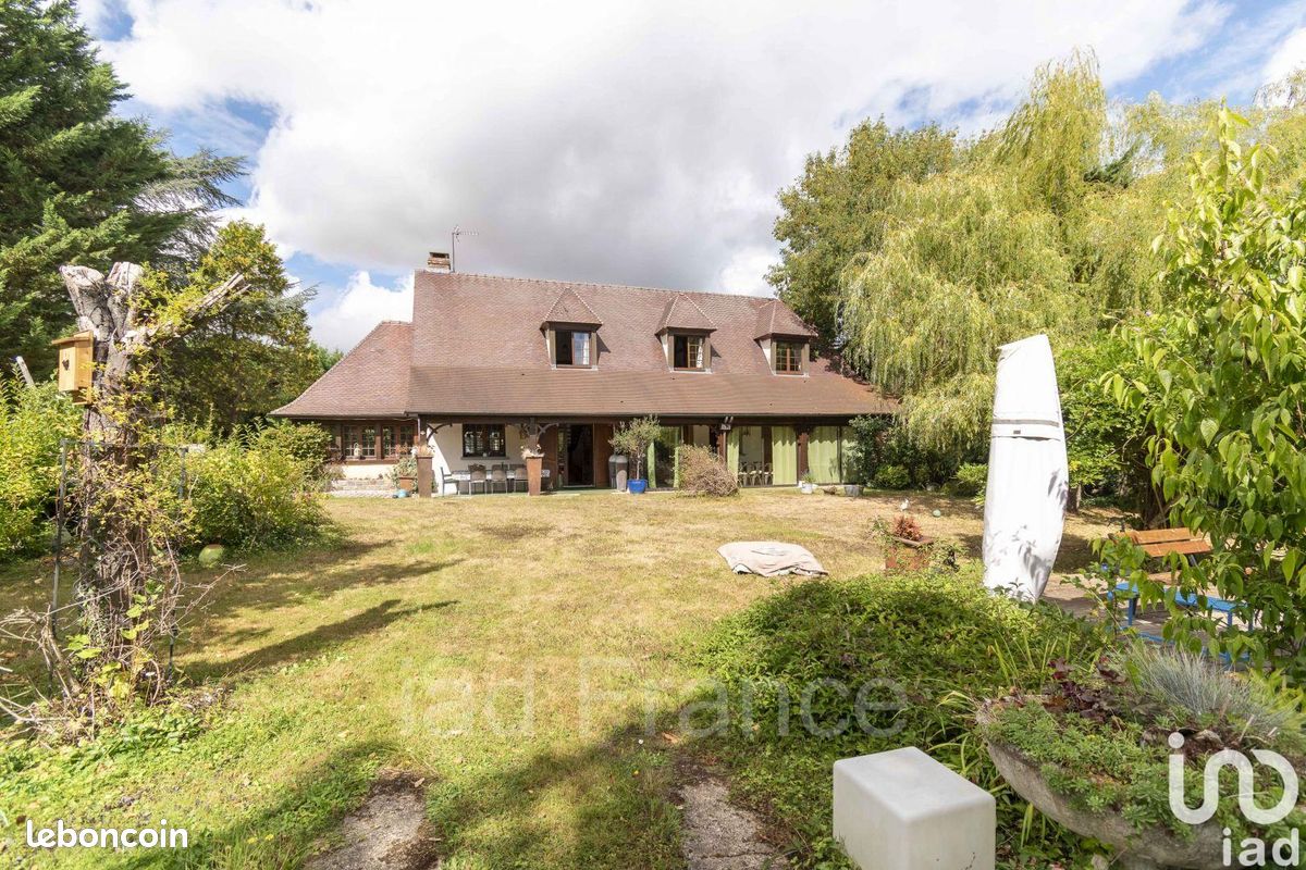 5 bedrooms House in Yvelines, France No. 331325