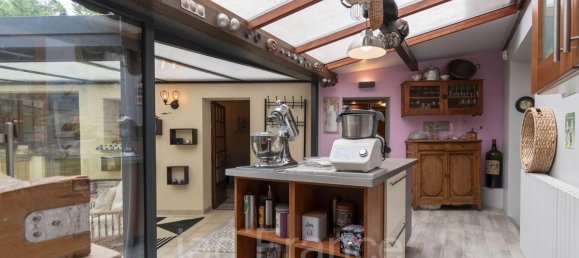 5 bedrooms House in Yvelines, France No. 331325 9