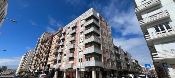 199m² Commercial property in Caldas da Rainha, Portugal No. 236217 2