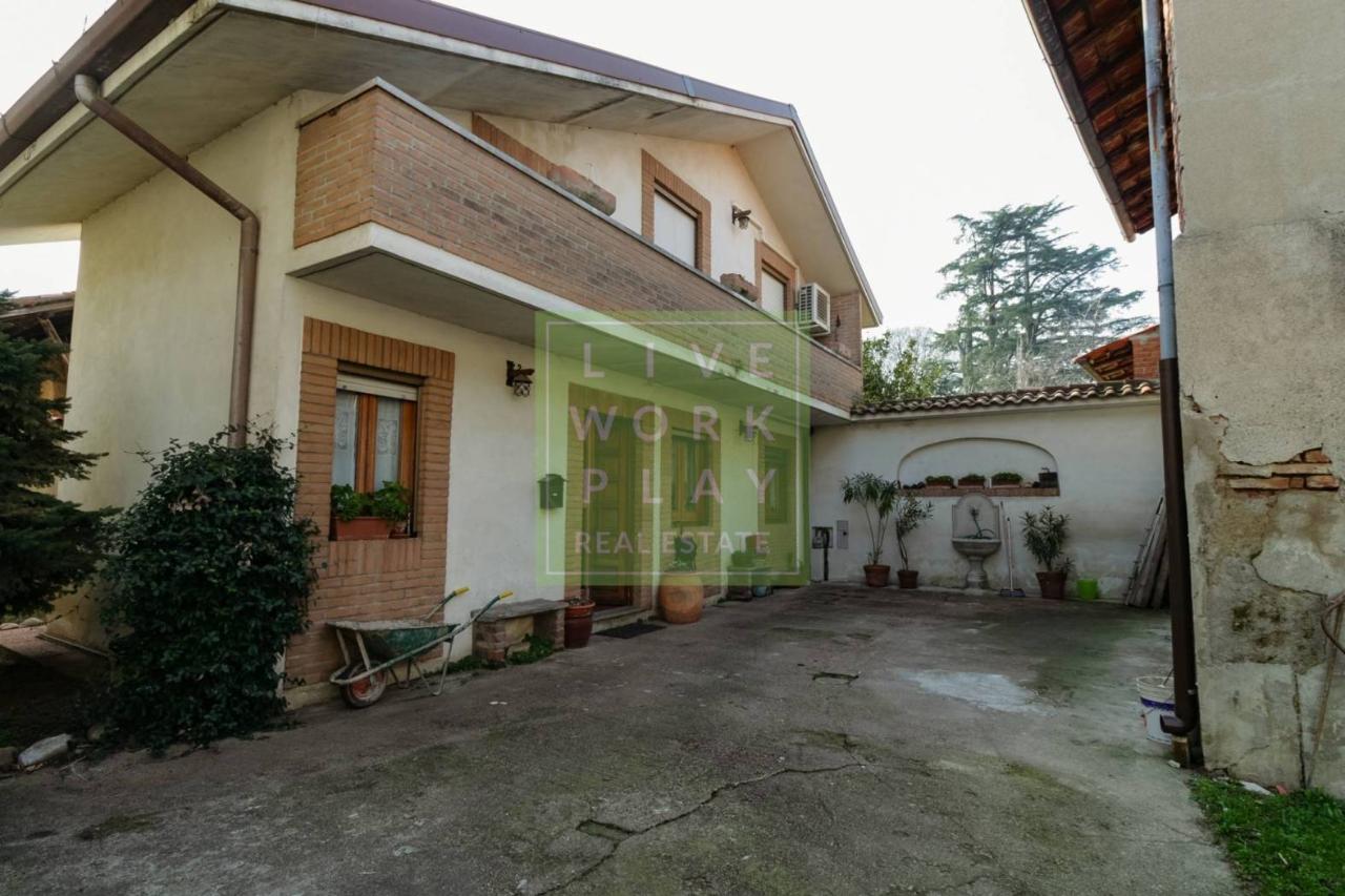 3-Zimmer Villa in Milan, Italy, Nr. 242584