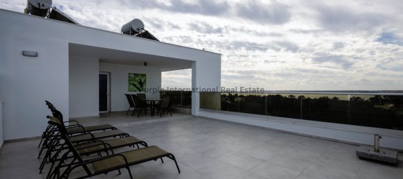 3 Schlafzimmer Wohnung in Larnaca, Cyprus, Nr. 5156 4