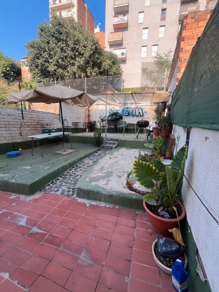 3 chambres Appartement à Santa Coloma de Gramenet, Spain No. 202899