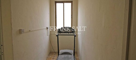 1 bedroom Maisonette in Birkirkara, Malta No. 1769 5