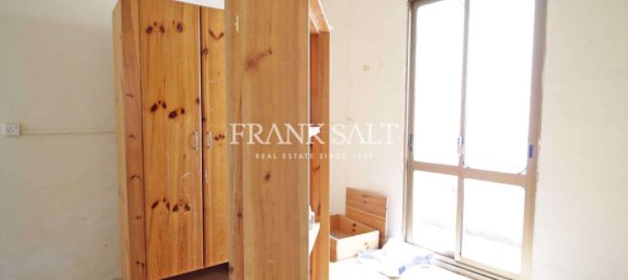 1 bedroom Maisonette in Birkirkara, Malta No. 1769 4