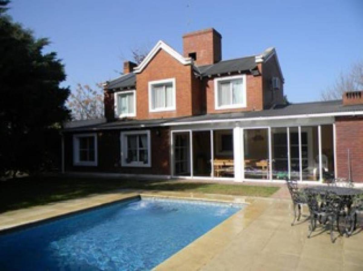 3 bedrooms House in Pilar, Argentina No. 12152