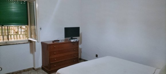 3 rooms Apartment in Messina, Italy No. 105531 2