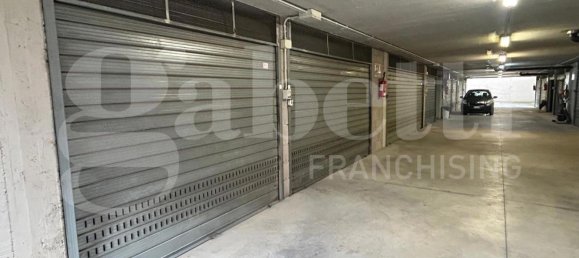 16m² Garage in Marino, Italy No. 158917 2