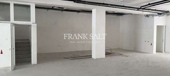 Шопхаус 260м² в Корми, Мальта № 12526 3