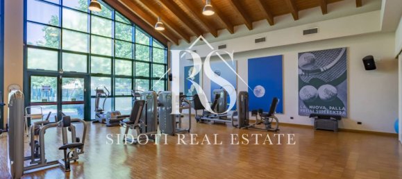 4 bedrooms Apartment in Segrate, Italy No. 2553 33