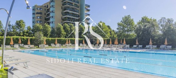 4 bedrooms Apartment in Segrate, Italy No. 2553 37