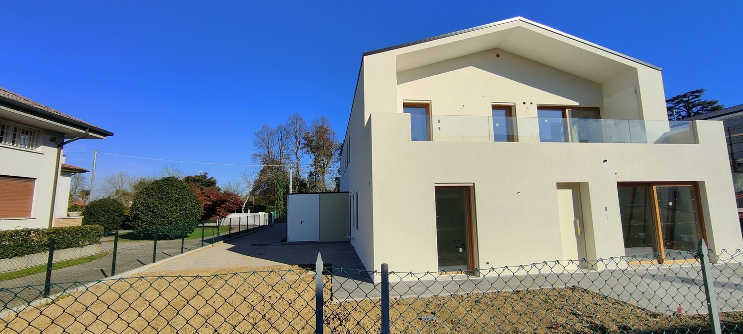 5-Zimmer Penthouse in Mirano, Italy, Nr. 257212