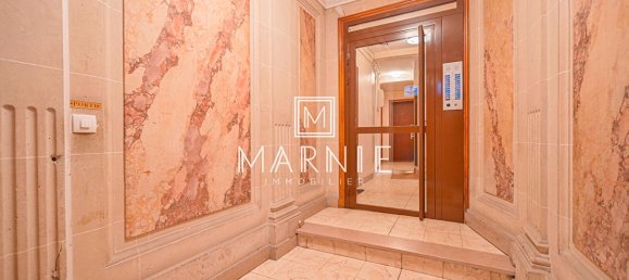 Studio in Paris, France No. 162097 2