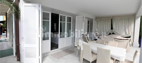 4 bedrooms Villa in Forte dei Marmi, Italy No. 194188 5