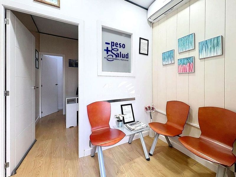 Propiedad comercial en Córdoba, Spain No. 222396