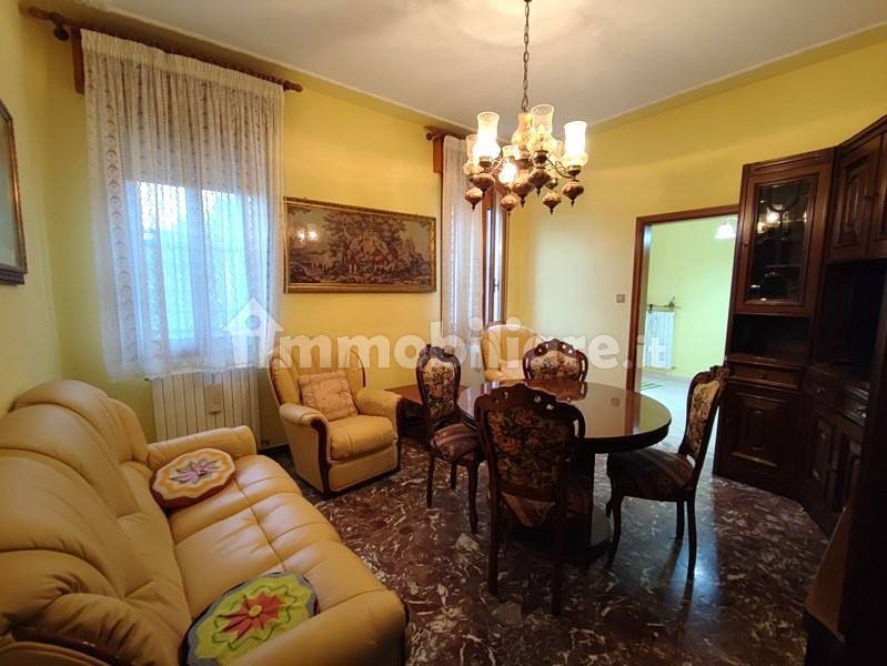 2 bedrooms Villa in Bondeno, Italy No. 161314