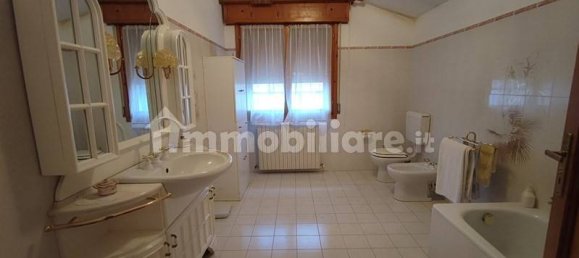 2 bedrooms Villa in Bondeno, Italy No. 161314 15