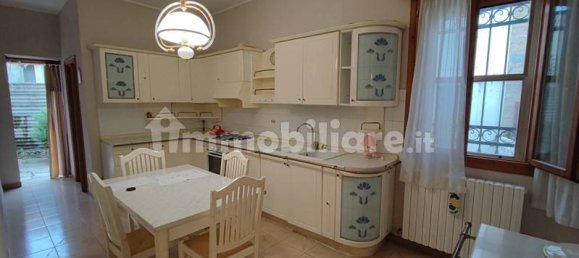 2 bedrooms Villa in Bondeno, Italy No. 161314 8
