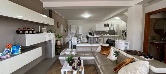 Villa de 4 dormitorios en Catania, Italy No. 360955 27