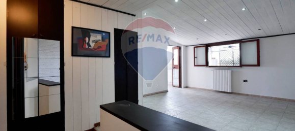 2 bedrooms Penthouse in Palo del Colle, Italy No. 165016 4