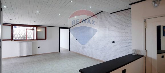 2 bedrooms Penthouse in Palo del Colle, Italy No. 165016 7