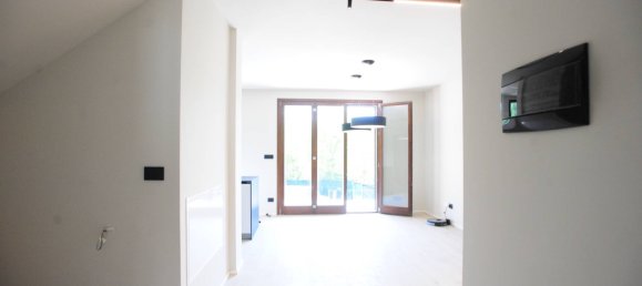 6 bedrooms Villa in Turin, Italy No. 121598 19