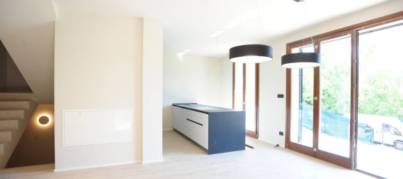 6 bedrooms Villa in Turin, Italy No. 121598 13