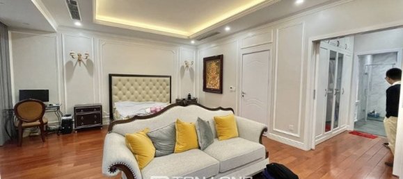 5 bedrooms House in Long Bien, Vietnam No. 688 9