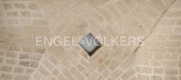 6 bedrooms House in Lecce, Italy No. 68616 8