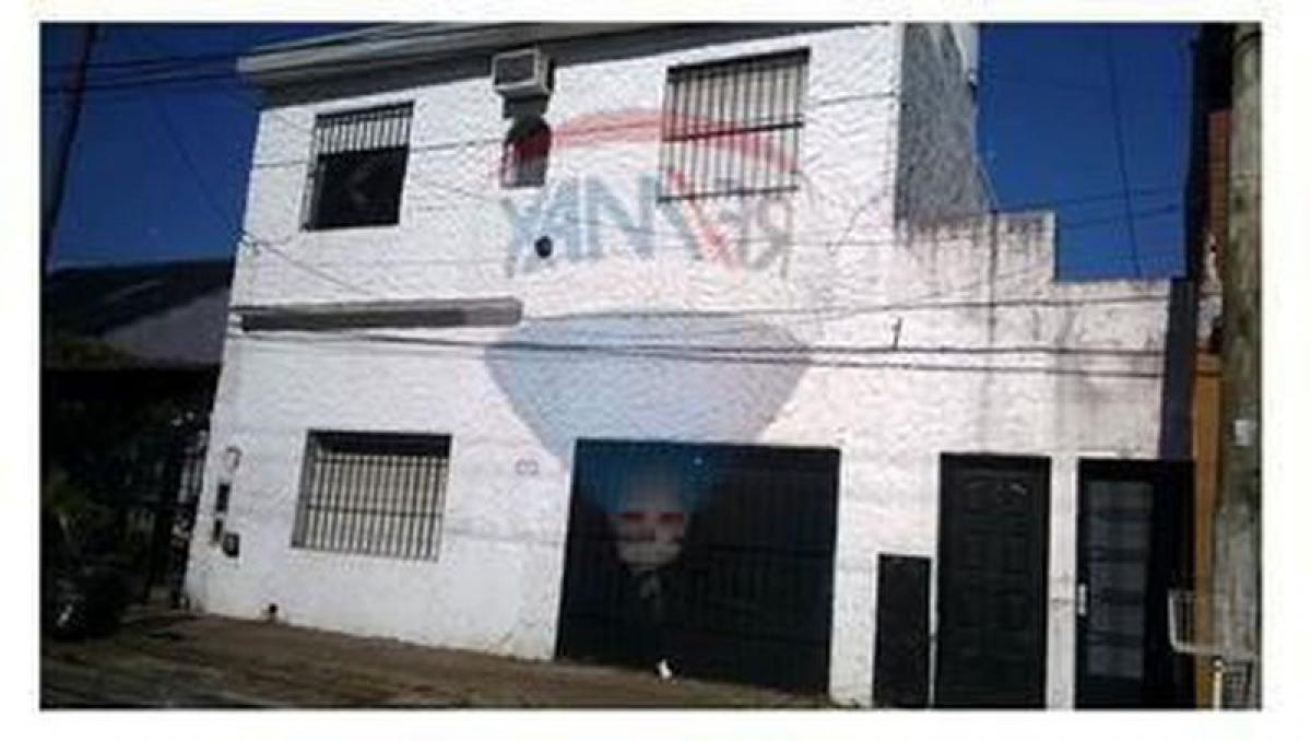 3 bedrooms House in Moron, Argentina No. 1265