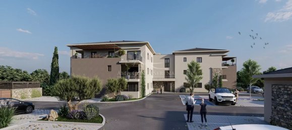 Estudio en Lucciana, France No. 239385 2