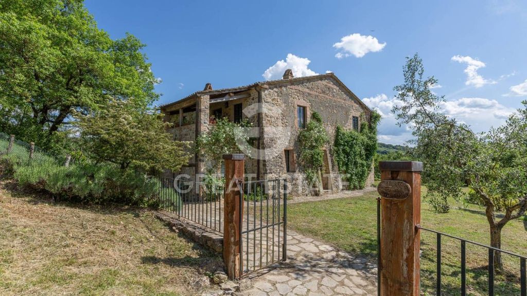 5 bedrooms House in San Casciano dei Bagni, Italy No. 27507