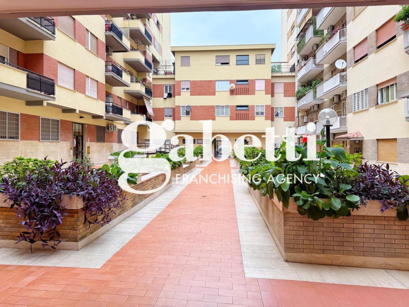 2 غرف نوم شقة في Rome, Italy رقم 389620