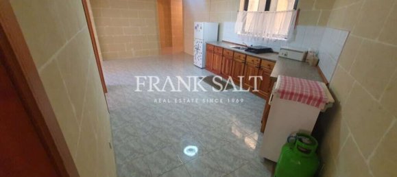 3 bedrooms Apartment in Qala, Malta No. 1051 2