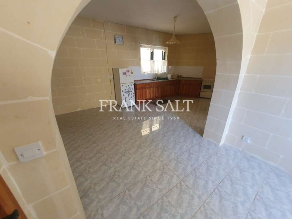 3 bedrooms Apartment in Qala, Malta No. 1051
