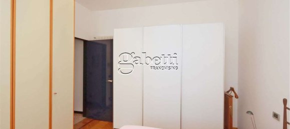 5 bedrooms Apartment in Ferrara, Italy No. 359022 16