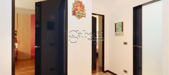 5 bedrooms Apartment in Ferrara, Italy No. 359022 14