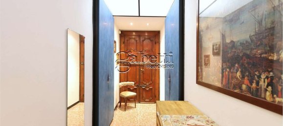 5 bedrooms Apartment in Ferrara, Italy No. 359022 5