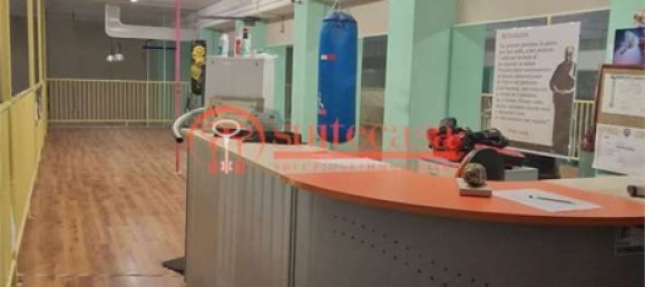 Propiedad comercial en Trani, Italy 493 m² No. 53361 24