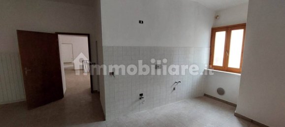 Apartamento T2 em Nocera Umbra, Italy N.º 14270 14