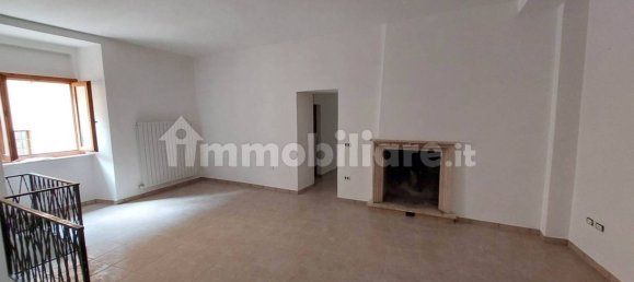 Apartamento T2 em Nocera Umbra, Italy N.º 14270 11