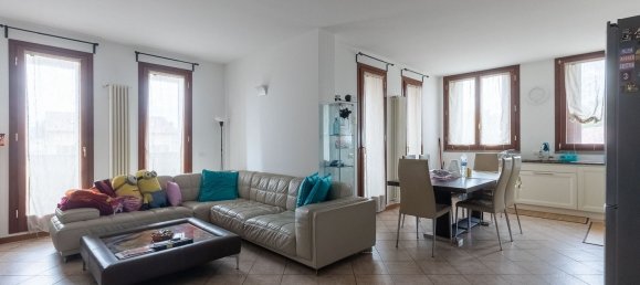 Ático de 3 dormitorios en Sulbiate, Italy No. 364326 6